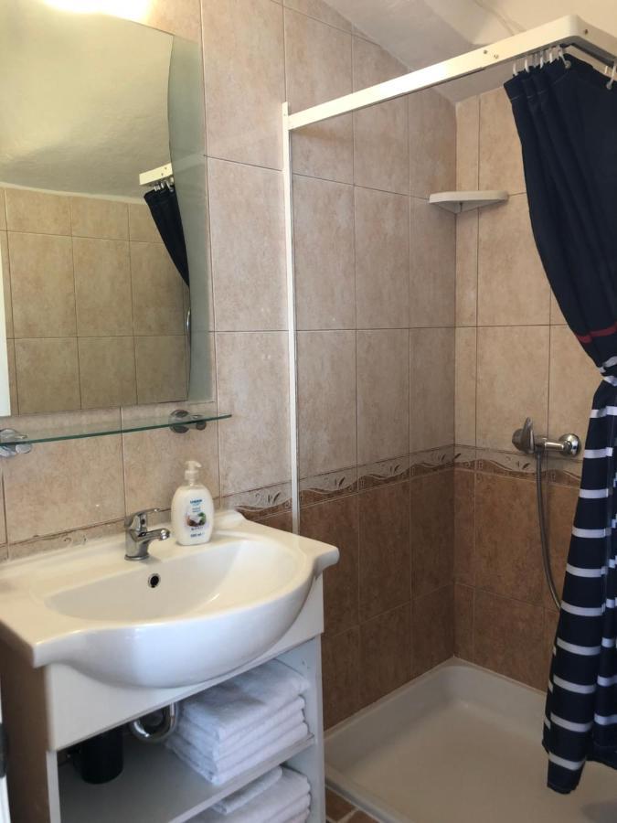 マカルスカApartman Toniアパートメント エクステリア 写真