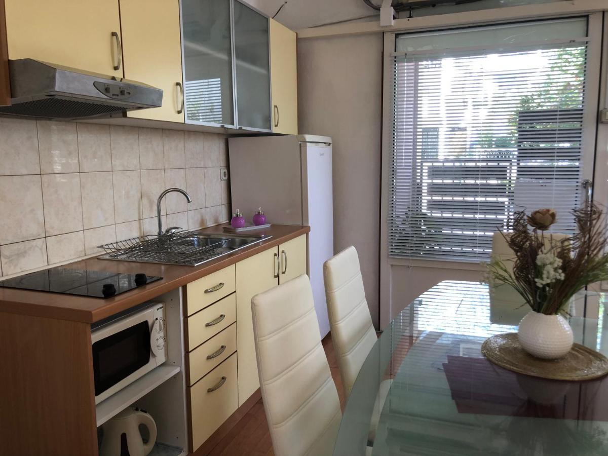 マカルスカApartman Toniアパートメント エクステリア 写真